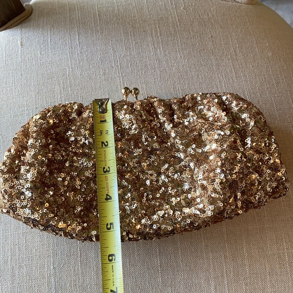 Belle Badgley Mischka Clutch - Picture 5 of 11